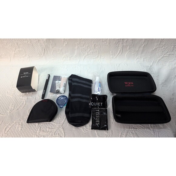 TUMI for Delta Hard Case Shell Toiletry Cosmetic Travel Kit Unused 11 Items - Picture 5 of 12